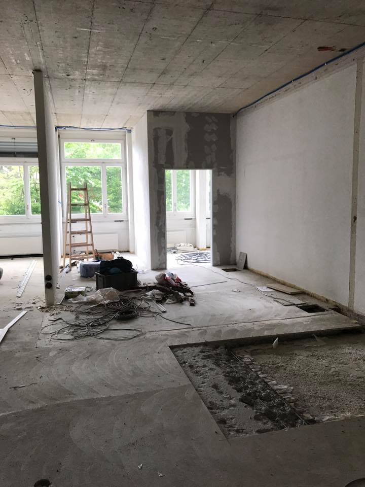 Bodenvertiefung durch doppelte Armierung.....die Nachbarn hatten viel Freude.... Danke für die Geduld und das Verständnis.