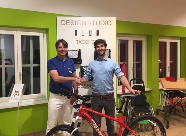 Der glückliche Gewinner des Bikes vom Sportkongress in Interlaken