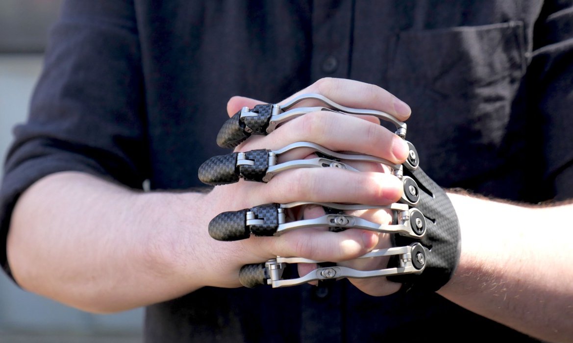 Funktionelle Fingerprothesen von Naked Prosthetics