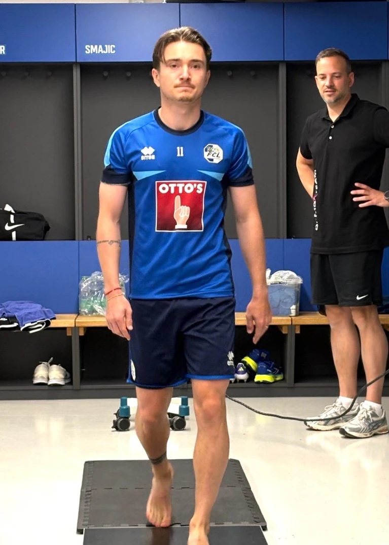 Fussballspieler vom Fussballclub Luzern bei der Laufanalyse