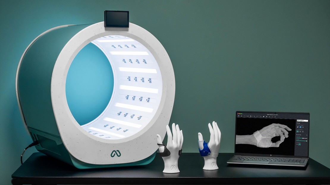 Studie von Daumenschienen im 3D-Silikondruck